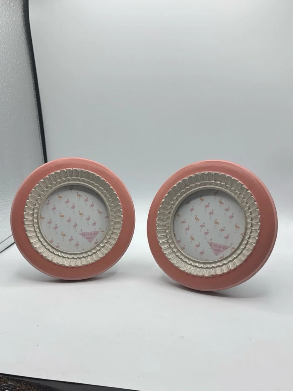 2 Round Picture Frames Pale Pink 4x4 Photo Easel Back Sheffield Home